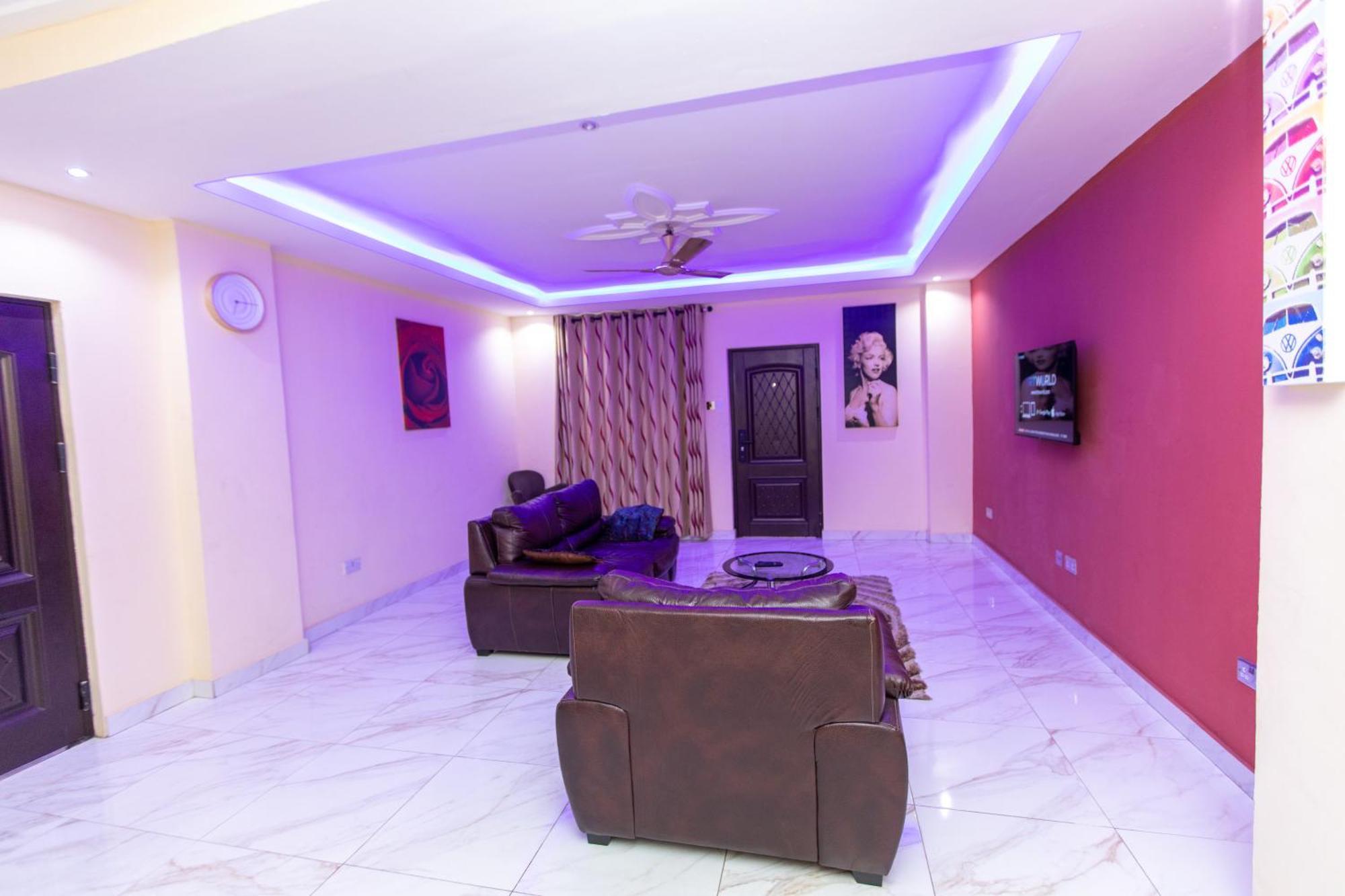 Washington Apartments - Just 25Mins Drive From The Airport Kwashieman Экстерьер фото
