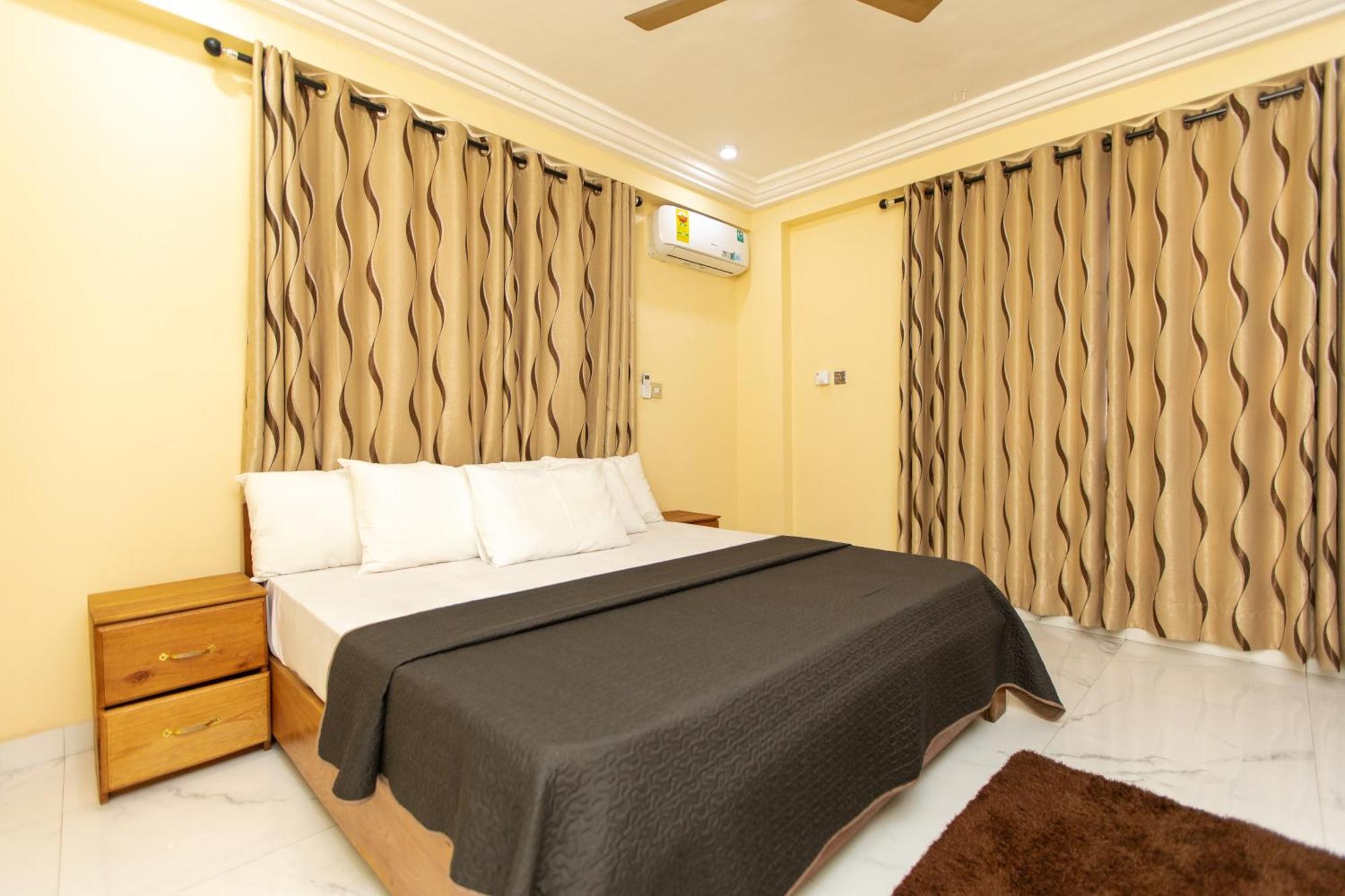 Washington Apartments - Just 25Mins Drive From The Airport Kwashieman Экстерьер фото
