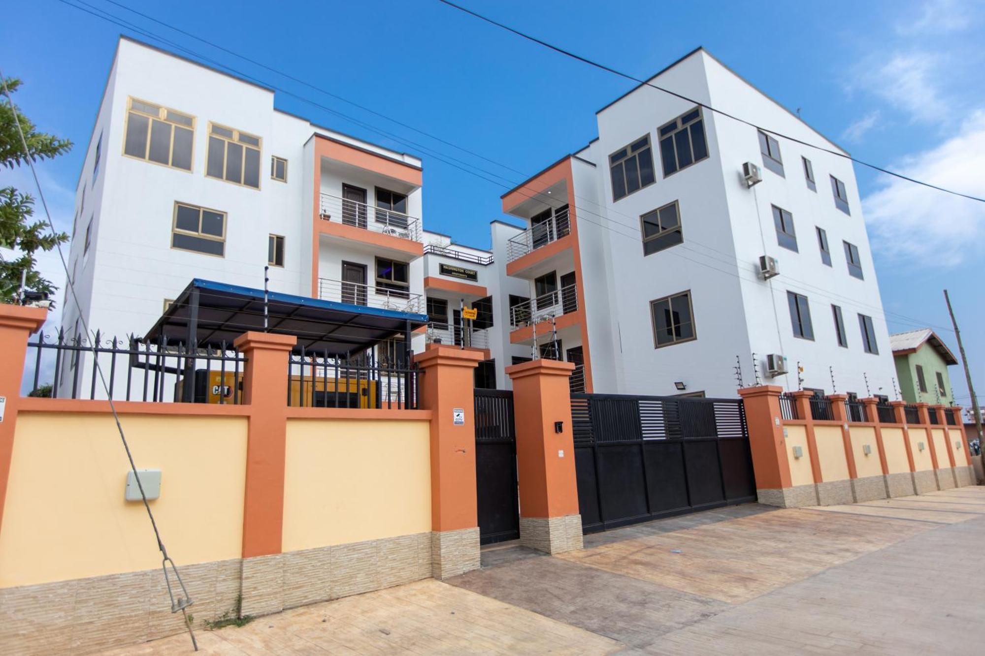 Washington Apartments - Just 25Mins Drive From The Airport Kwashieman Экстерьер фото